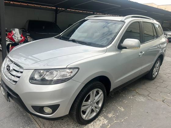 HYUNDAI SANTA FÉ 3.5 MPFI GLS 7 LUGARES V6 24V 285CV GASOLINA 4P AUTOMÁTICO HYUNDAI SANTA FÉ 3.5 MPFI GLS 7 LUGARES V6 24V 285CV GASOLINA 4P AUTOMÁTICO